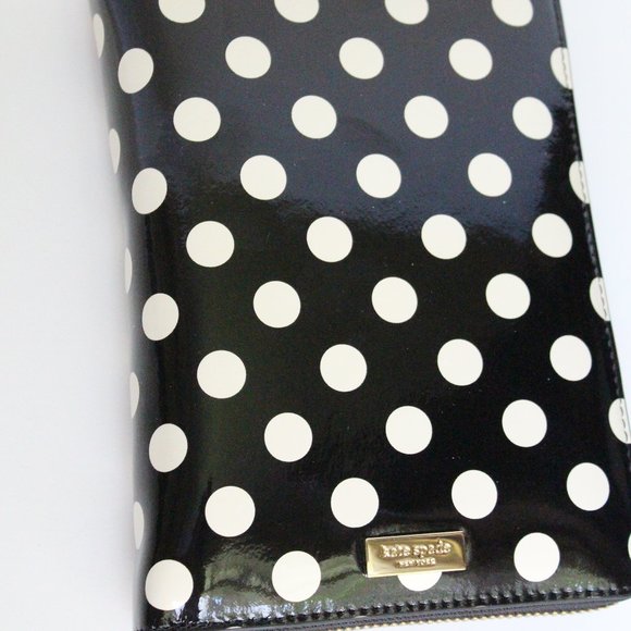 NWT Kate Spade Zip Around Personal Organizer & 2022 Inserts w/Bonus Paperclips - Picture 3 of 12